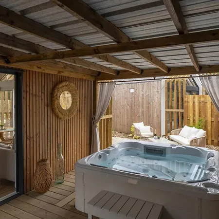 Zecamping 4 Piscine Chiens Acceptes Sauna Hammam Mini Golf 500m Campsite