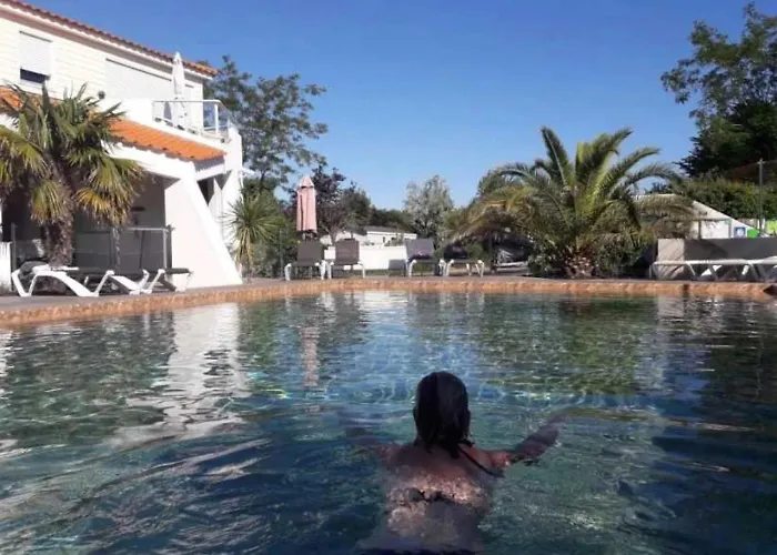 Camping 4 étoiles - Piscine - Cbgcaig *