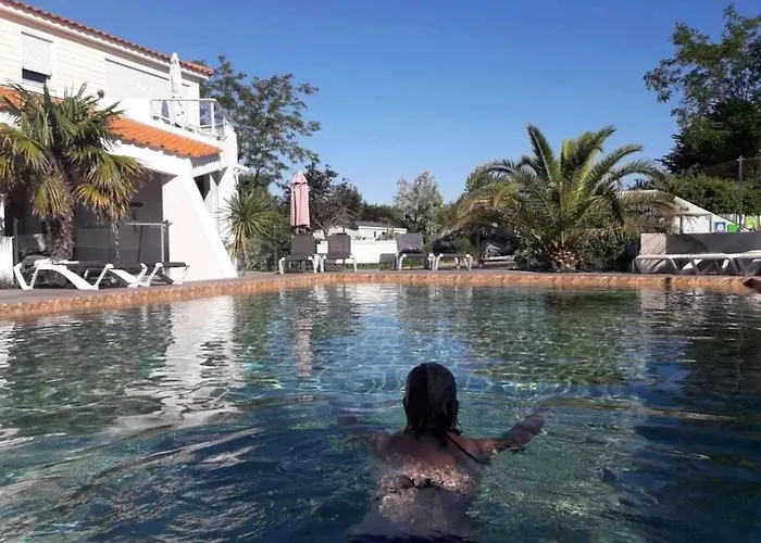 4 étoiles - Piscine - Cbgcaig Camping *