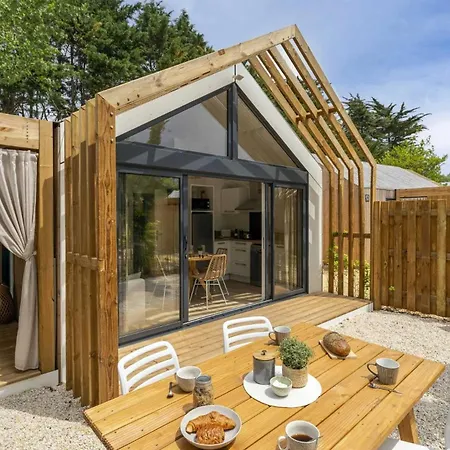 Zecamping 4 Piscine Chiens Acceptes Sauna Hammam Mini Golf 500M Plage אתר קמפינג 4*